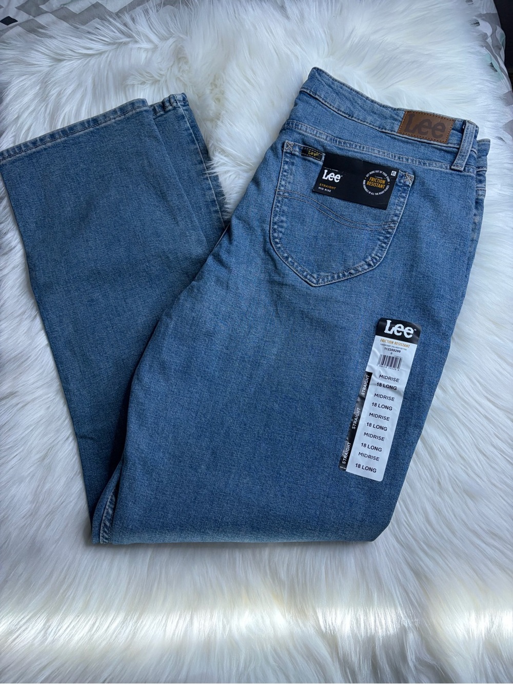 NWT Lee Mid Straight Mid Rise Jeans Size 18 Long